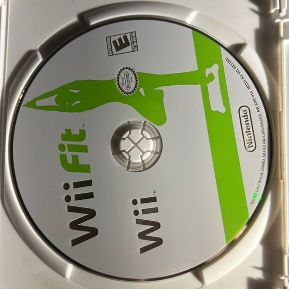 Wii Fit Game for Nintendo Wii - Picture 5 of 6